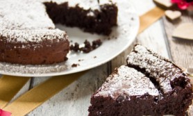 Tort de ciocolată fără făină. O minune din doar 5 ingrediente